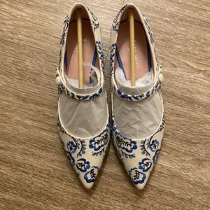 Brand new Kate Spade maya embroidered flats